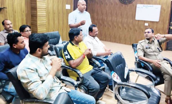 जिले में पर्याप्त मात्रा में पेट्रोल -डीजल उपलब्ध