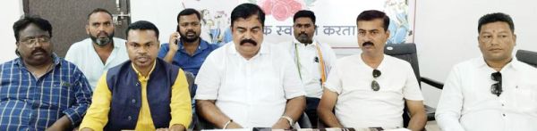 कांग्रेस ने महंगाई और आर्थिक मुद्दों पर केंद्र सरकार को घेरा