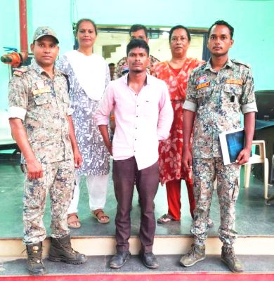 वोटर आईडी देने के बहाने युवती से रेप, आरोपी गिरफ्तार
