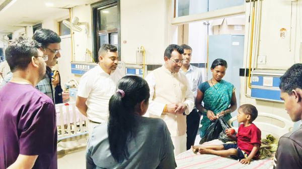 कमार मासूम के इलाज की विधायक ने ली जिम्मेदारी