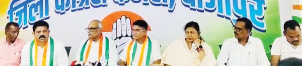 मोदी की अपील ने देशवासियों के जख्मों पर नमक डालने का काम किया- शुक्ला