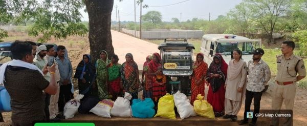 रात तीन बजे घेराबंदी, दो ई-ऑटो से 46 लाख का गांजा बरामद; आठ महिलाएं गिरफ्तार