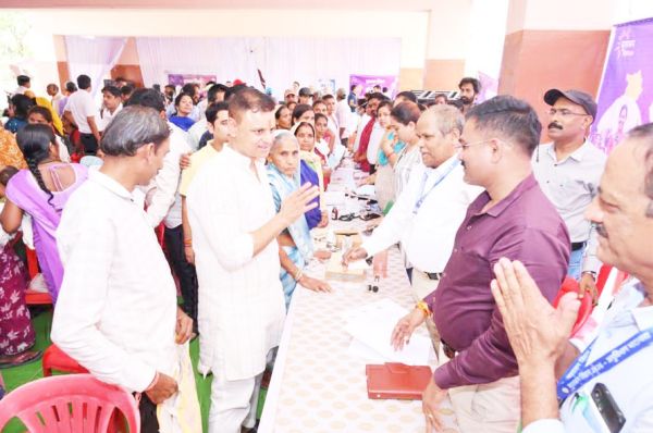 सुशासन तिहार के जरिए प्रशासन जनता के बीच  पहुंचकर समस्याओं को सुन रहा है -नपाध्यक्ष