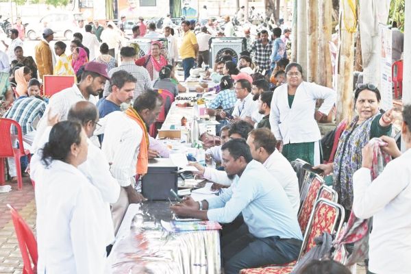 सुशासन तिहार हाऊसिंग बोर्ड सूर्यकुण्ड सामुदायिक भवन में शिविर