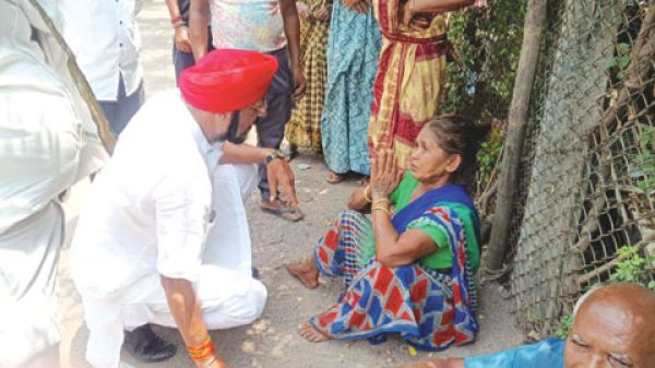 वाल्टेयर रेल लाइन किनारे युवक की लाश मिली, चाकू से हमले के निशान