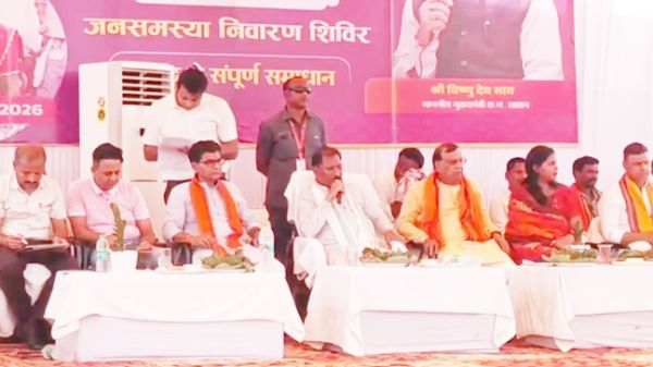 सुशासन तिहार: सीएम ने किया ग्रामीणों से संवाद, समस्याओं के निराकरण के निर्देश