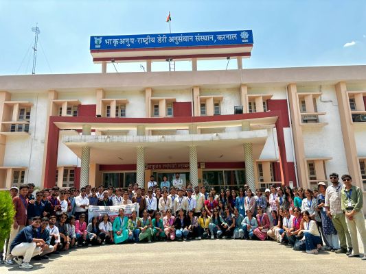 कृषि कॉलेज जगदलपुर के 90 विद्यार्थियों  ने किया उत्तर भारत का शैक्षणिक दौरा