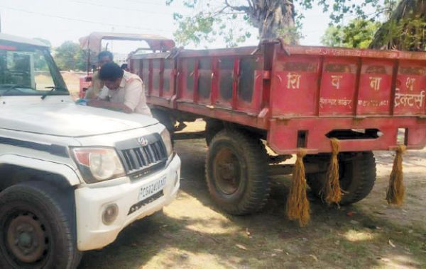  अवैध परिवहन, 6 गाडिय़ां जब्त