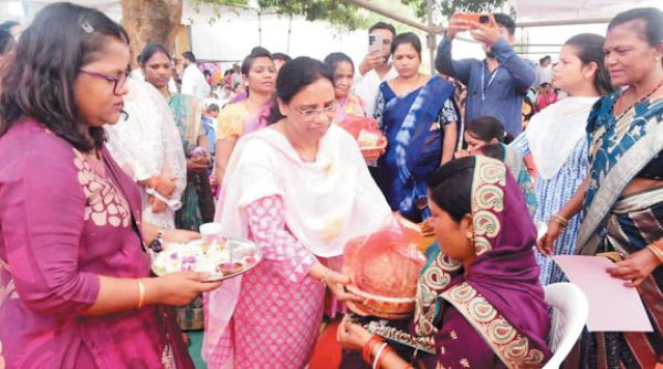 कोण्डागांव नपा में सुशासन तिहार, विधायक ने हितग्राहियों को सामग्री वितरित की