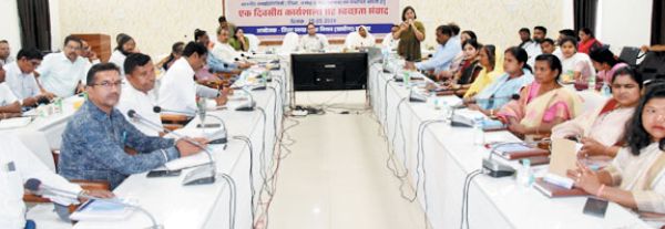 कचरा प्रबंधन को आजीविका से जोडऩा जरूरी- सीईओ