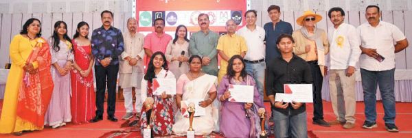 सुरों की जादुई शाम में नव्या रंजन बनीं विजेता