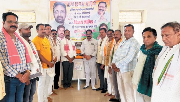 झीरम नक्सल हमले के दिवंगत नेताओं को दी श्रद्धांजलि