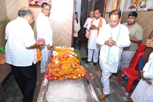 सीएम साय ने स्व. सिन्हा को दी श्रद्धांजलि