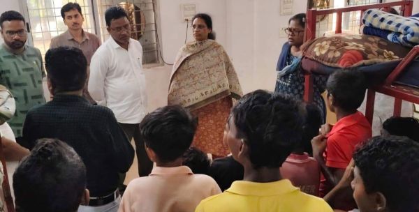  विधायक और कलेक्टर ने बाल गृह का किया निरीक्षण