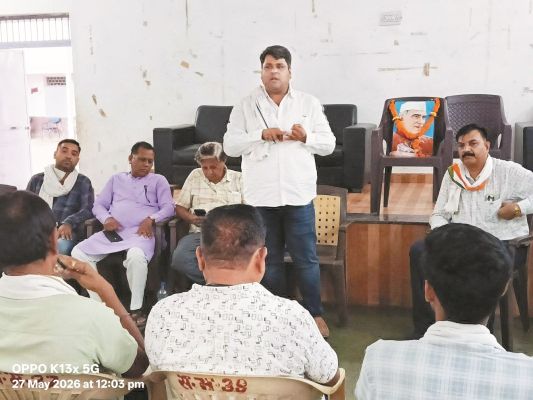 पं. नेहरू की पुण्यतिथि पर कांग्रेसियों ने दी श्रद्धांजलि
