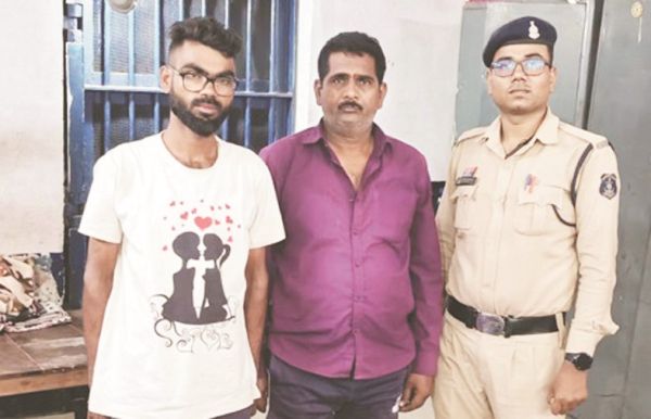 ई-रिक्शा चोरी, दो आरोपी गिरफ्तार