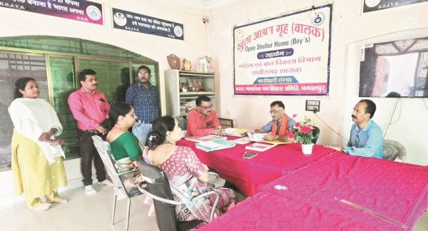 न्यायपीठ ने बाल देखरेख संस्थाओं का किया औचक निरीक्षण