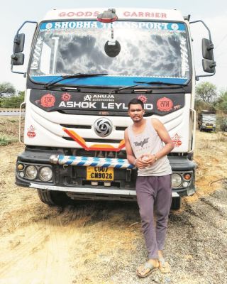 रेत का अवैध परिवहन, 3 हाइवा जब्त