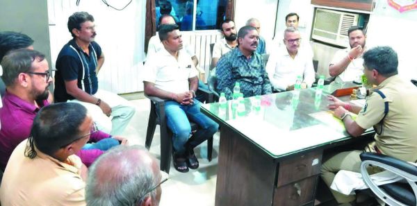 सराफा दुकान में सीसीटीवी लगाने व संदिग्ध गतिविधियों की सूचना दें-टीआई