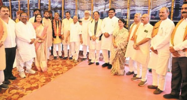 सीएम ने 739 करोड़ के विकास कार्यों का किया लोकार्पण व भूमिपूजन