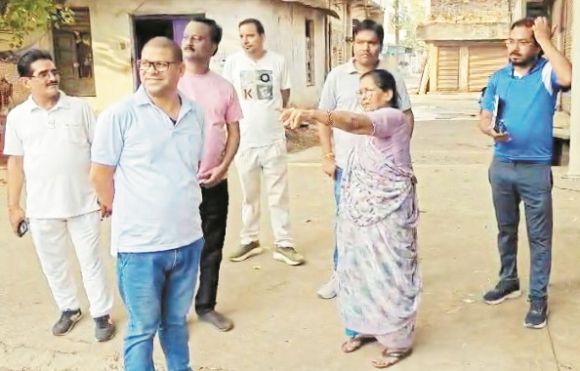 निगम आयुक्त ने किया वार्ड 17 का निरीक्षण