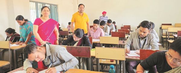 डीएलएड  परीक्षा केन्द्रों का निरीक्षण