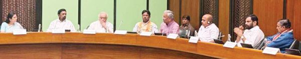 संसदीय स्थाई समिति की पहली बैठक, बस्तर सांसद हुए शामिल