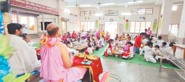 संस्कार शिविर नन्हे युवान ने ली शांतिधारा की बोली