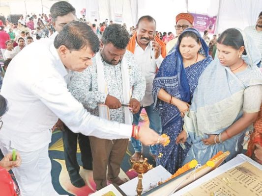 सुशासन तिहार : समापन शिविर में योजनाओं और सेवाओं का मिला लाभ