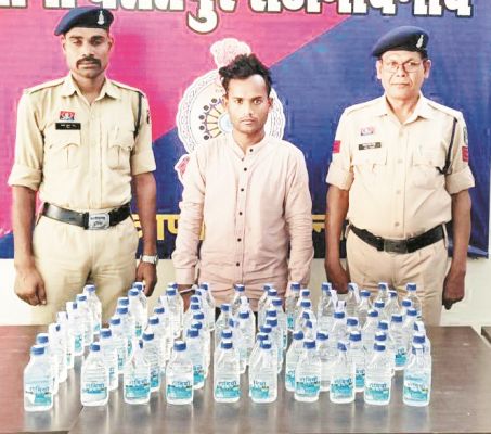अवैध शराब संग आरोपी गिरफ्तार