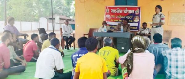 सहयोग चौपाल: गौरगांव में केशकाल पुलिस ने सुनी समस्याएं