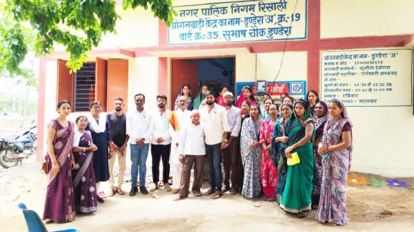 डुन्डेरा में आंगनबाड़ी केन्द्र भवन  का लोकार्पण व पौधरोपण