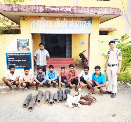 नल जल योजना का पाइप चोरी, 8 बंदी
