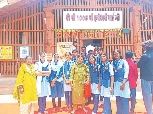 विद्यार्थियों का शैक्षणिक भ्रमण, विज्ञान व संस्कृति से हुए रूबरू