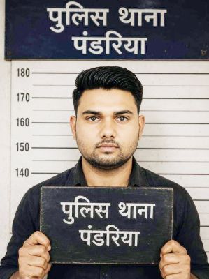 एक साल के लिए जिलाबदर