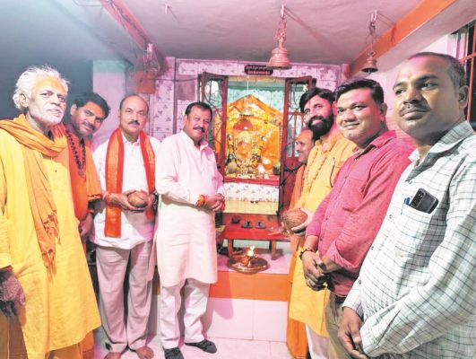 बाबा रुक्खडऩाथ धाम पहुंचे सांसद विजय बघेल
