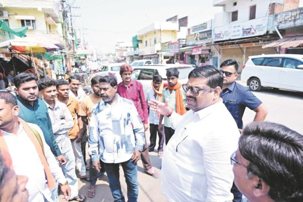 दुर्ग में यातायात व्यवस्था को बेहतर बनाने मंत्री का दौरा