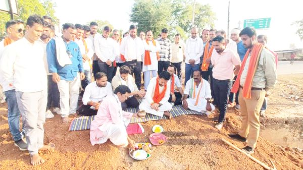 बुंदेली में 32 लाख के विकास कार्यों का भूमिपूजन