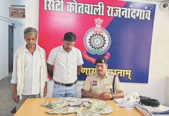 चोरी का अनाज खरीदने वाले 2 आरोपी पकड़ाए