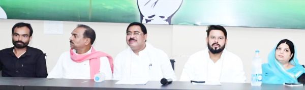 खाद, बीज, बिजली और डीजल की किल्लत से परेशान किसान, किसान कांग्रेस करेगा कलेक्टोरेट घेराव
