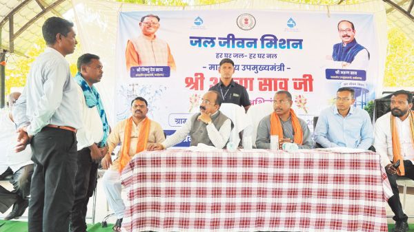 गुणवत्ता सहित नियमित दें पेयजल - डिप्टी सीएम साव