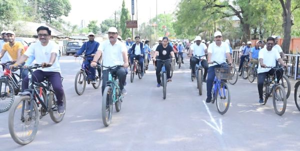 संडे ऑन साइकिल: फिटनेस और पर्यावरण संरक्षण का दिया संदेश
