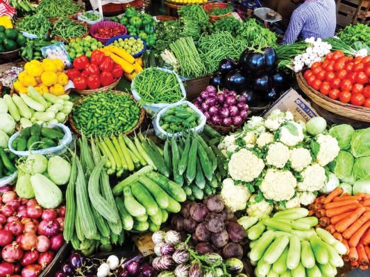 सब्जियों के बढ़े दाम से बाजार गर्म, रसोई गड़बड़ाई