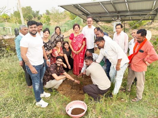 पाण्डुका में साहू समाज  ने किया पौधारोपण