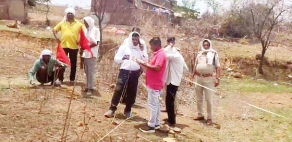सरकारी जमीन पर अतिक्रमण की शिकायत, संयुक्त टीम ने किया निरीक्षण, जांच शुरू