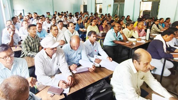 16 से स्कूलों के खुलेंगे पट, नए शिक्षा सत्र की तैयारी बैठक