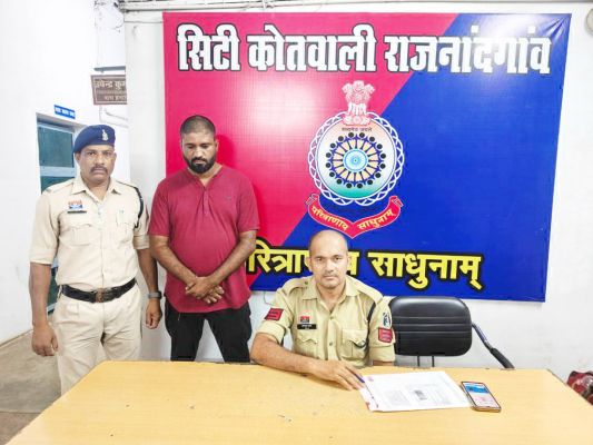 चेकिंग के दौरान सहयोग नहीं, लॉज संचालक गिरफ्तार