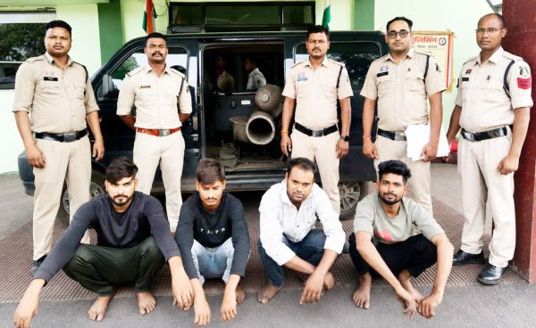 कर्मियों की मिलीभगत से स्टील प्लांट में लाखों की चोरी, 5 गिरफ्तार
