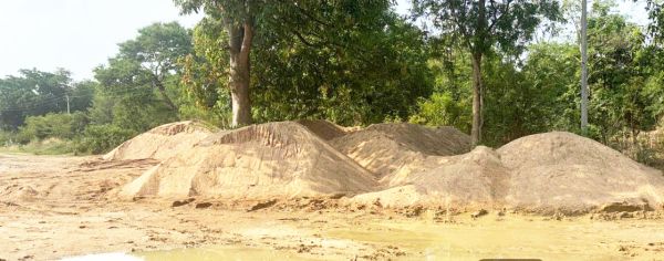 अवैध खनन व परिवहन करते चैन माउंटेन-हाईवा जब्त