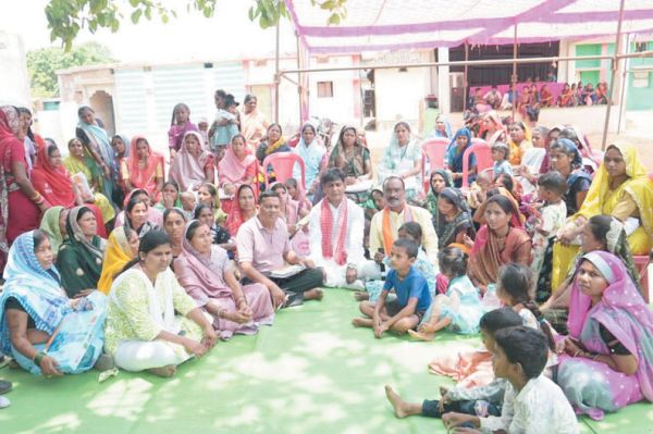 बकमा-कोना में विधायक ने लगाई जनचौपाल